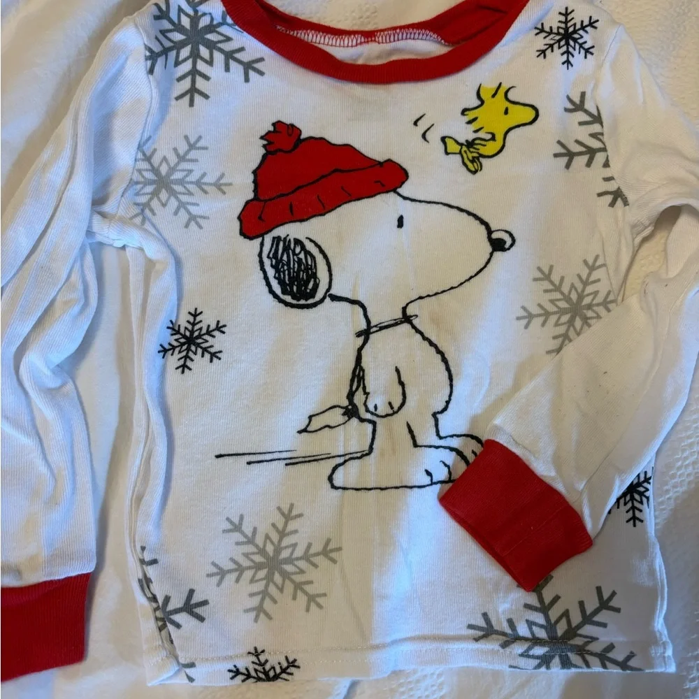Peanuts Snoopy Kids Red & White Holiday Pajama Set